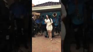 ALICIA GIL LAURITA GARZA CON LA BANDA LOS PLEBLES DE NAVOLATO