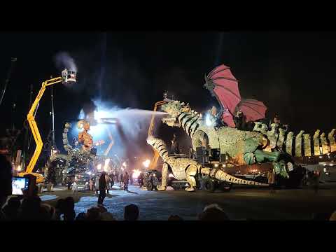 L'attaque finale du Dragon et du Varan .