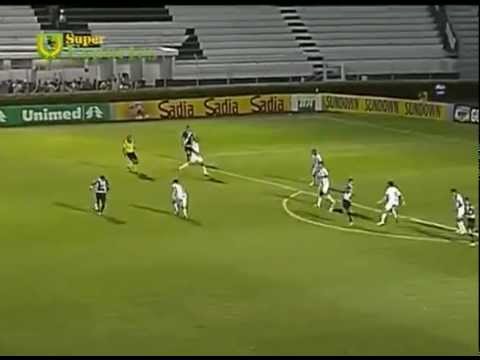 Veja os lances de Ponte Preta 2 x 1 Náutico