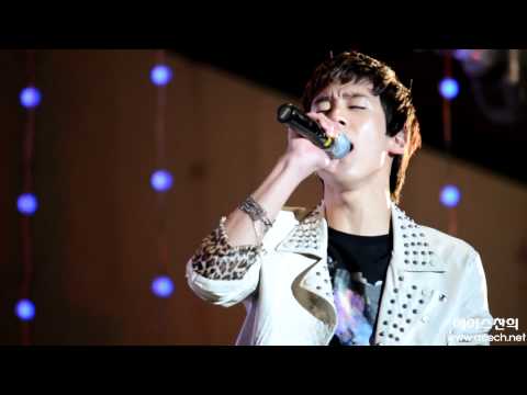 120517 청운대 축제 틴탑-손등이 스친다 (천지ver)