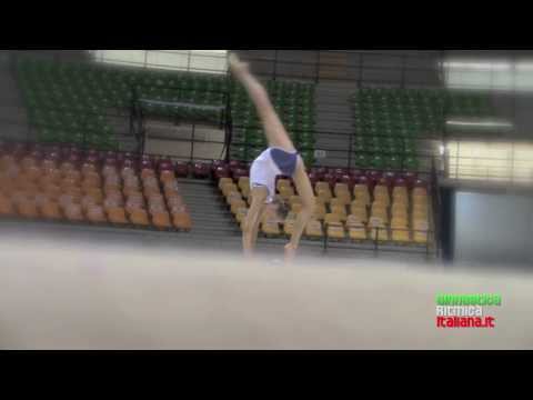 "Storie": Il palcoscenico di Veronica