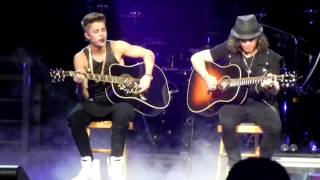 Justin Bieber- Fall LIVE Boston Jingleball 2012