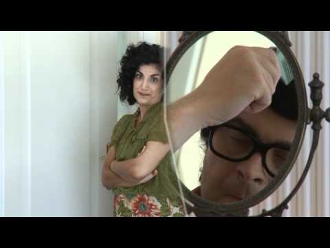 Present Simple and Continuous - Grammar Genius A - Unit 14