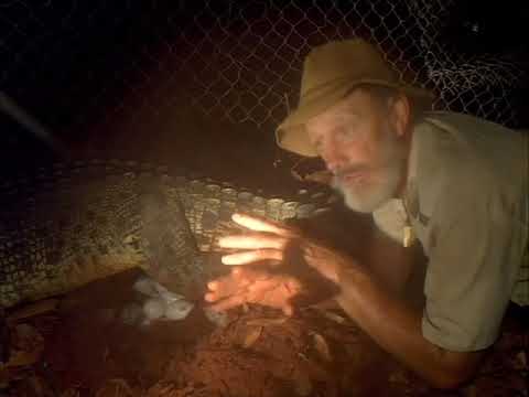 Malcolm Douglas - Australia - Living With Crocodiles (Part 1)  1997