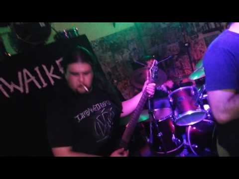 Awaiken - Revolución. 5-5-17 en A Vivirla Bar.