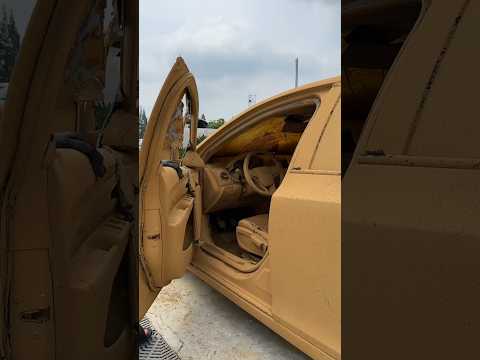 Durante una partita, Ronaldo mi ha sfidato a pulire una vecchia macchina 🚗🤯!!#shorts