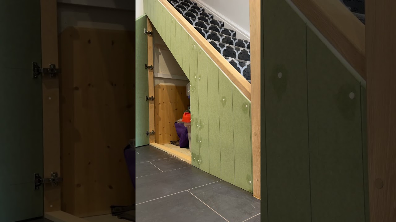 Under stairs cupboard frontal using MR MDF #carpentry