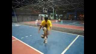 preview picture of video 'StreetBall: Jacó Crazy Legs One Move'