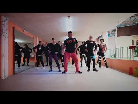 Zumba Fitness "SUÉLTATE Y BAILA" by Luam feat. Joaquín.