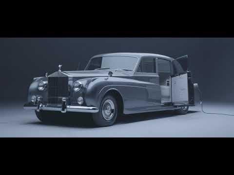 EV Rolls-Royce Phantom V by Lunaz