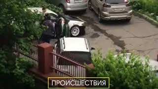 DEITA.RU Автоледи напали на мужчин во Владивостоке
