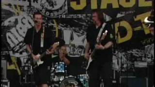 Planet Smashers - Surfin&#39; In Tofino