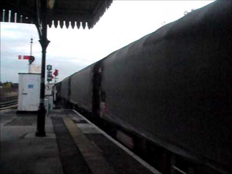6V07 Round Oak-Margam T.C Hauled by 66021 25.11.13