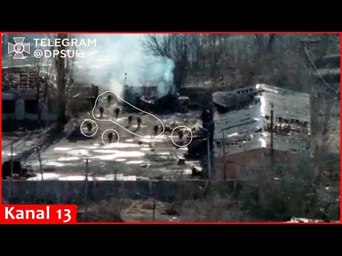 Ukrainian border guards blow up with a drone 25 Russians seeking to hide in civilian house