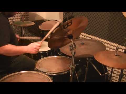 Solo drums, tribute(dedicace) to Cozy Powell de ma part Aroutioun.