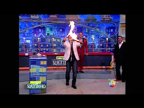 Luís Ricardo pega fogo ao vivo no Ratinho (09/12/2014)