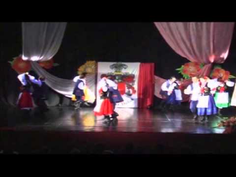 Młodzieżowy Zespół Tańca Ludowego "BANDANKI"