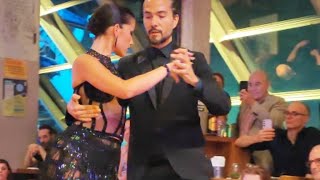 Video thumbnail for Motivo Sentimiental (Di Sarli) Indira Hiayes y Rodrigo Palacios. Milonga Muy Martes 28nov23 (1/4)