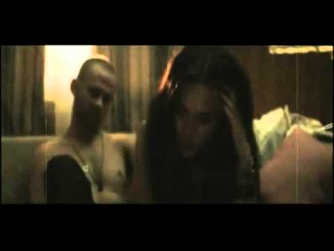 download lagu mp3 mp4 Eminem Rihanna Paradise City, download lagu Eminem Rihanna Paradise City gratis, unduh video klip Eminem Rihanna Paradise City