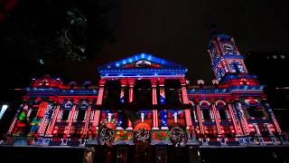 preview picture of video 'Melbourne Town Hall Christmas Projections 2014 | City of Melbourne'