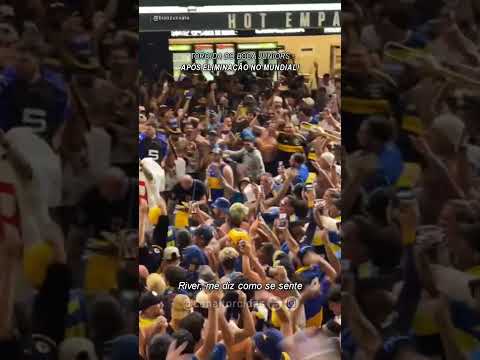 "Torcida do Boca Juniors, hoje (24), após eliminação na Copa do Mundo de Clubes." Barra: La 12 &bull; Club: Boca Juniors