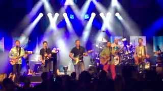 Barenaked Ladies Live with Colin Hay - Who Can it Be Now? - LIVE 7.21.15