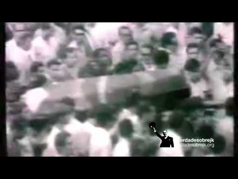 Povo acompanha e apoia JK momentos antes de ser exilado #VerdadeSobreJK (www.verdadesobrejk.org)