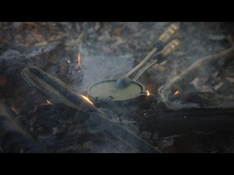 Presa din Fonta pentru Prajit Slanina, Carne sau Legume cu Picurator