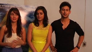 Starcast Interview Of Film Warning video