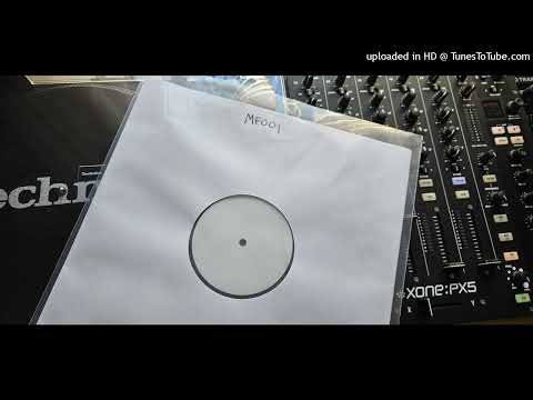 BITIN' BACK - BOOM BOX