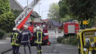 preview picture of video '17.07.2010 - Einsatz Äste drohen auf Fahrbahn zu stürzen - Feuerwehr - Löschzug Anholt'