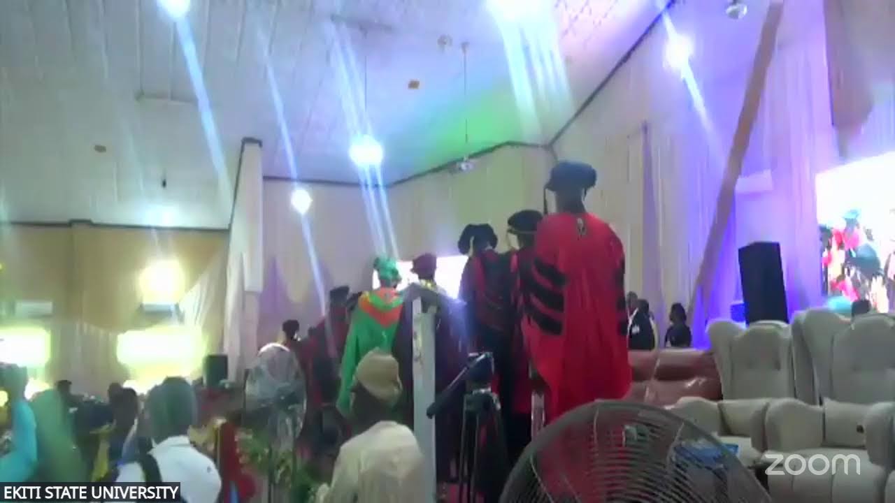 30TH CONVOCATION CEREMONY: AWARD OF SUB-DEGREE, FIRST DEGREE AND PRESENTATION OF PRIZES