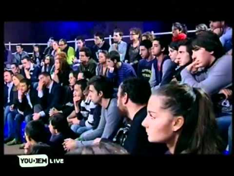 Bersani risponde ai giovani - La differenza tra destra e sinistra