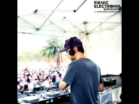 Tiga At Piknic Electronik Barcelona 09.08.2015 (DJ Set)