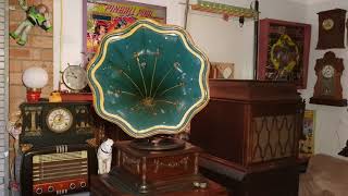 Taking A Chance On Love. Benny Goodman. Helen Forest