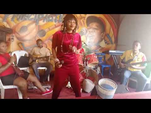 krystel elektra #soulever_pied_live #musique_camerounaise
