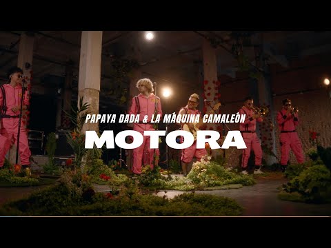 PapayaDada and La Máquina Camaleón