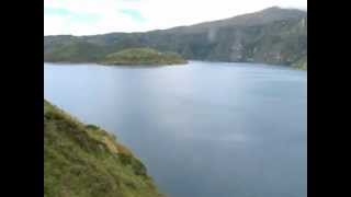 preview picture of video 'Laguna de Cuicocha, Otavalo, Ecuador'