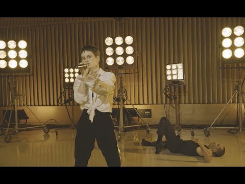 Christine and the Queens - Comme si (Live From Capitol Studios)