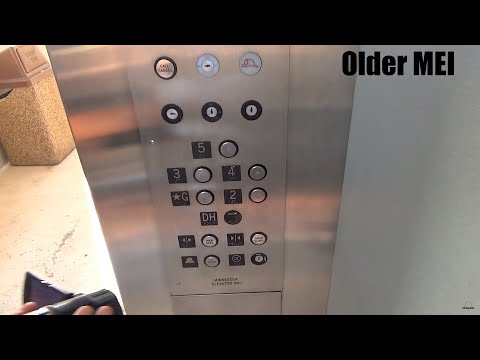 Awesome Glass Minnesota Hydraulic Elevator @ Mankato Place Parking Ramp - Mankato, MN