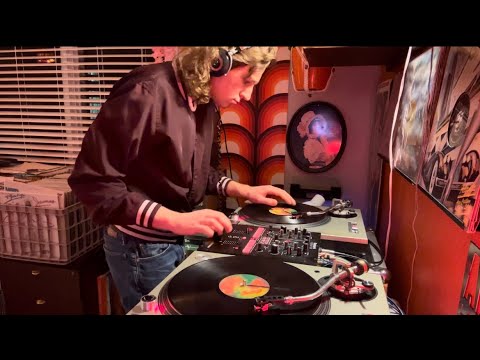 1970s & 80s Breakbeat DJ Set! Breaks, Disco, Funk, Rock, etc! MIXING & SCRATCHING!