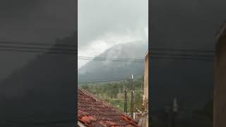 Download lagu Penampakan Gunung Guntur Garut Ketika Hujan Gerimis mp3