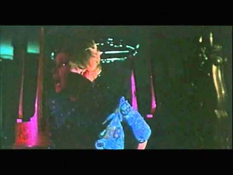 Sei donne per l'assassino, omicidio nell'atelier