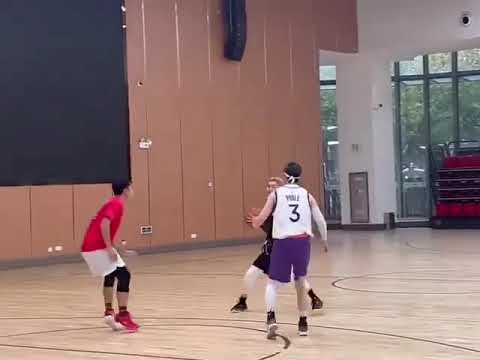 Caixukun playing basketball 🏀 with previous keep running members 😉🥰#蔡徐坤 #caixukun #ikun