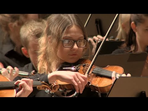 Antonin Dvorak - American suite Op.98a conducted by Sylwia Janiak-Kobylińska