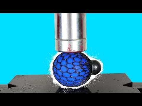 HYDRAULISCHE PRESSE vs. SQUISHY MESH BALL | ExEx Show