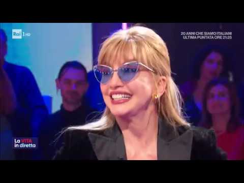 Il ritorno di Milly Carlucci - La vita in diretta 13/12/2019