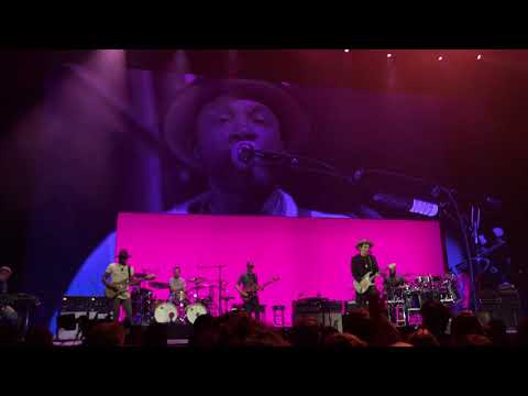 John Mayer - Moving On and Getting Over (amazing Isaiah Sharkey intro :-)