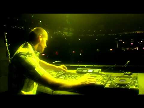John Culter live @ Tiësto, O2 Arena, Prague, CZ, 18.9.2009