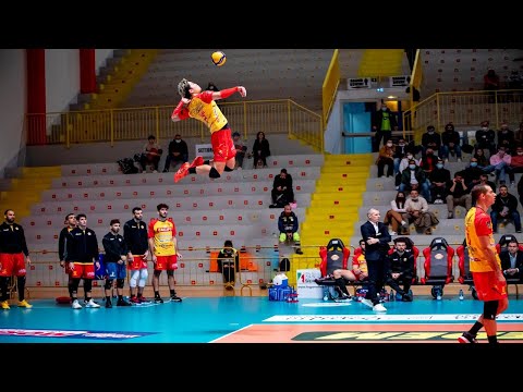 Volleyball Player Without Gravity  - Crazy Jump by Nishida